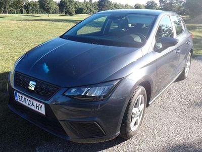 Grau Gebraucht 2024 Seat Ibiza Style Limousine | € 16.300