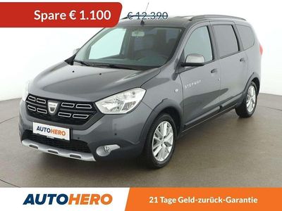 Grau Gebraucht 2018 Dacia Lodgy Celebration Van / Kleinbus | € 11.290 (Fairer Preis)