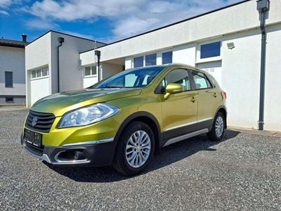 Grün Gebraucht 2015 Suzuki SX4 S-Cross SUV | € 14.800 (Etwas zu teuer)