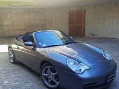 Grau Gebraucht 2005 Porsche 911 Carrera 4 Cabriolet Cabrio | € 52.000