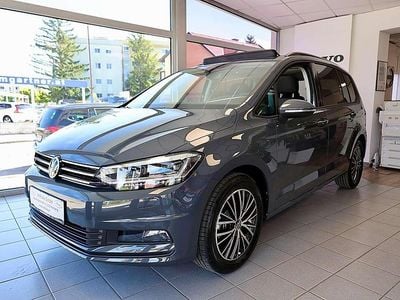 Neu VW Touran 150 PS (110 kW) 2025 Grau Van / Kleinbus