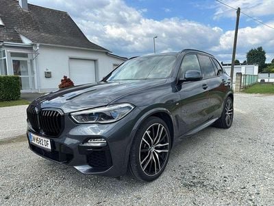 Grau Gebraucht 2019 BMW X5 Comfort Edition SUV | € 58.990
