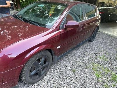Rot Gebraucht 2004 Opel Signum Edition Kleinwagen | € 500