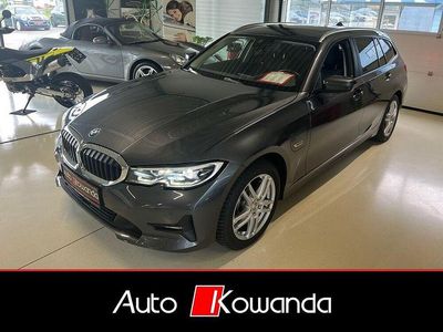 Grau Gebraucht 2022 BMW 330e Advantage Kombi | € 29.900 (Fairer Preis)
