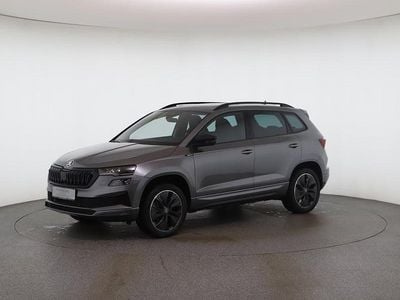 Mittelgrau metallic Gebraucht 2025 Skoda Karoq SportLine SUV | € 46.950