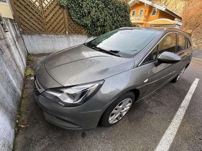 Grau Gebraucht 2017 Opel Astra Innovation Kombi | € 5.490
