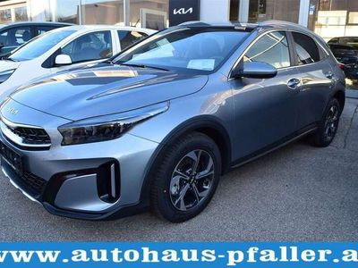 gebraucht Kia XCeed XCeed15 TGDI 48V GPF Silber DCT