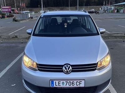 Silber Gebraucht 2012 VW Touran Trendline Van / Kleinbus | € 4.200