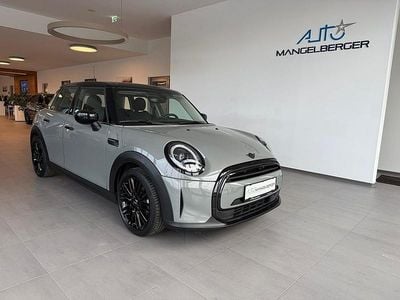 Gebraucht Mini Cooper 136 PS (100 kW) 2021 Moonwalk grey metallic Kleinwagen