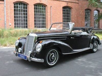 Schwarz Gebraucht 1953 Mercedes 220 Cabrio | € 145.000