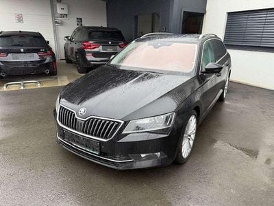 gebraucht Skoda Superb Kombi 2,0 TDI 4x4 DSG, Panorama, AHK, LED