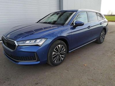 Blau Neu 2025 Skoda Superb Selection Kombi | € 57.085 (Fairer Preis)