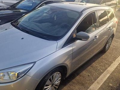 Silber Gebraucht 2016 Ford Focus ST-Line Kombi | € 9.900 (Etwas zu teuer)