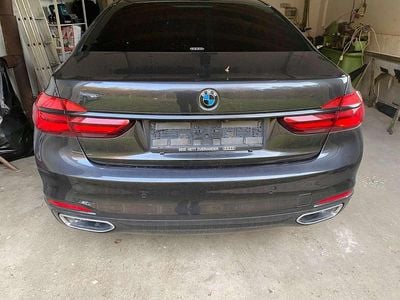 Grau Gebraucht 2018 BMW 730 Limousine | € 33.000 (Superpreis)