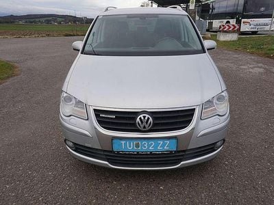Grau Gebraucht 2008 VW Touran Trendline Van / Kleinbus | € 2.490 (Guter Preis)