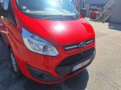 Rot Gebraucht 2015 Ford Transit Custom Limited Van / Kleinbus | € 15.699