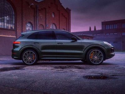 gebraucht Porsche Cayenne Turbo S Cayenne III E-Hybrid PHEV 179 kWh Aut.