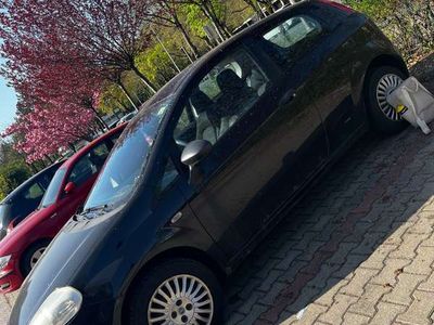 gebraucht Fiat Grande Punto 1,4 75 S