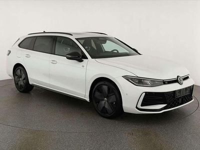 Weiß Neu 2025 VW Passat R-line Kombi | € 52.600 (Guter Preis)