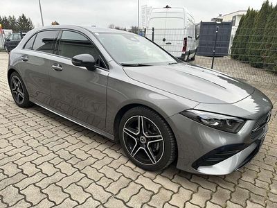 Grau Gebraucht 2023 Mercedes A180 AMG Line Premium Limousine | € 32.940 (Etwas zu teuer)