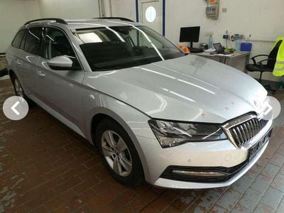 Silber Gebraucht 2022 Skoda Superb Kombi | € 19.500 (Guter Preis)