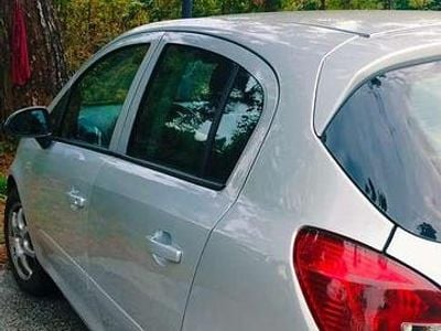 Grau Gebraucht 2007 Opel Corsa Style Limousine | € 2.200 (Fairer Preis)