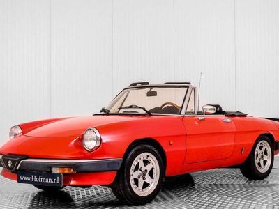Rot Gebraucht 1985 Alfa Romeo Spider Cabrio | € 11.900