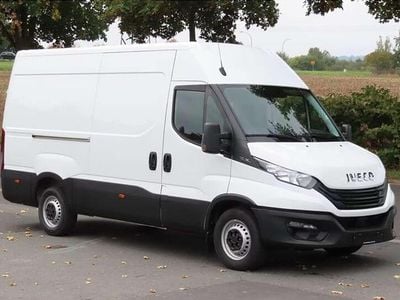 Gebraucht Iveco Daily 156 PS (114 kW) 2024 Weiß Van