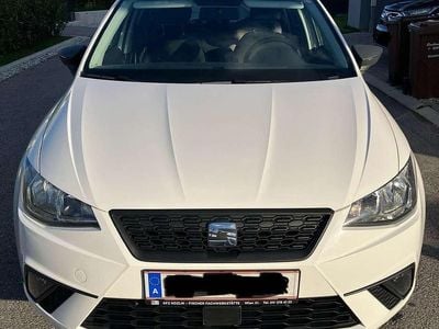 Weiß Gebraucht 2017 Seat Ibiza ST Reference Kombi | € 7.500