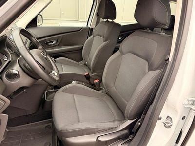 Weiß Gebraucht 2020 Renault Grand Scénic IV Zen Van / Kleinbus | € 14.820 (Fairer Preis)