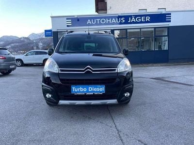 Schwarz Gebraucht 2017 Citroën Berlingo Feel Van / Kleinbus | € 11.800 (Fairer Preis)