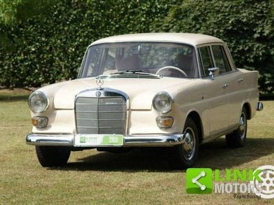 Gebraucht Mercedes 200 55 PS (40 kW) 1967 Weiß Limousine