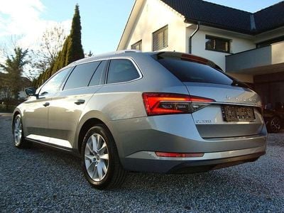 Grau Gebraucht 2020 Skoda Superb Style Kombi | € 15.950 (Guter Preis)