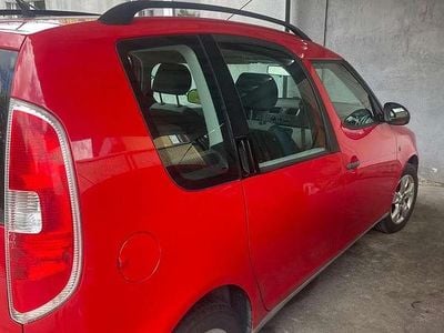 Rot Gebraucht 2010 Skoda Roomster Van / Kleinbus | € 3.000