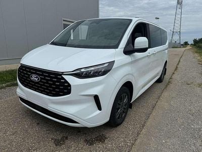 Gebraucht Ford Tourneo Titanium 150 PS (110 kW) 2024 Weiß Van / Kleinbus
