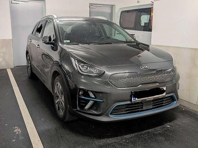 Grau Gebraucht 2021 Kia e-Niro SUV | € 18.900 (Superpreis)