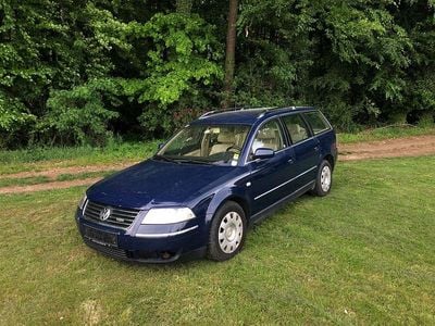 Gebraucht VW Passat Highline 101 PS (74 kW) 2001 Blau Kombi