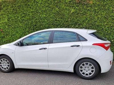 Weiß Gebraucht 2012 Hyundai i30 Limousine | € 7.300 (Etwas zu teuer)