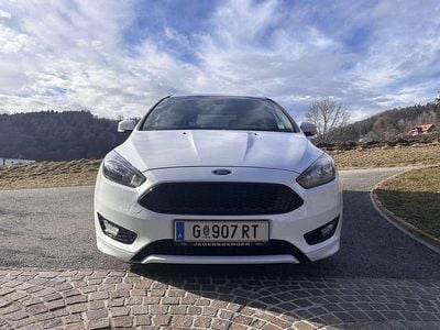 Gebraucht Ford Focus ST-Line 125 PS (91 kW) 2016 Limousine