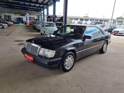 Schwarz Gebraucht 1991 Mercedes 230 Coupé | € 15.500
