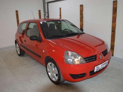 Rot Gebraucht 2007 Renault Clio II Limousine | € 2.790 (Guter Preis)