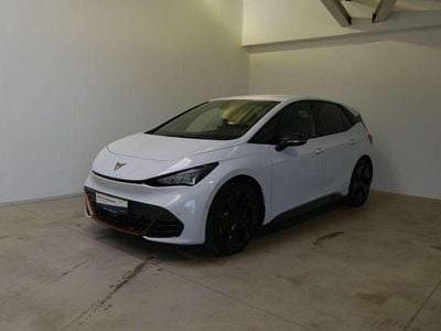 Neu Cupra Born e-Boost 69 kW (95 PS) 2025 Weiss  metallic Kleinwagen