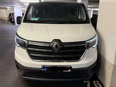 Gebraucht Renault Trafic 114 PS (83 kW) 2024 Weiß Van / Kleinbus