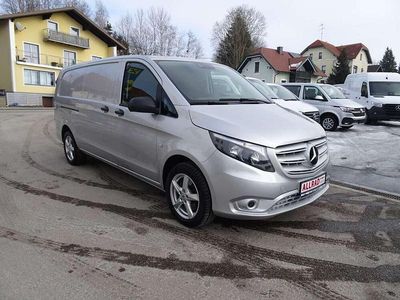Silber Gebraucht 2022 Mercedes Vito Van | € 36.900