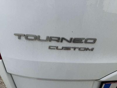 Weiß Gebraucht 2022 Ford Tourneo Titanium Van / Kleinbus | € 38.000