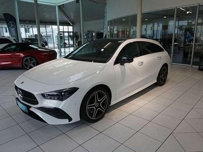 Weiß Gebraucht 2024 Mercedes CLA200 AMG line Limousine | € 41.990 (Guter Preis)