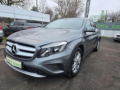 Grau Gebraucht 2014 Mercedes GLA200 SUV | € 13.490 (Fairer Preis)