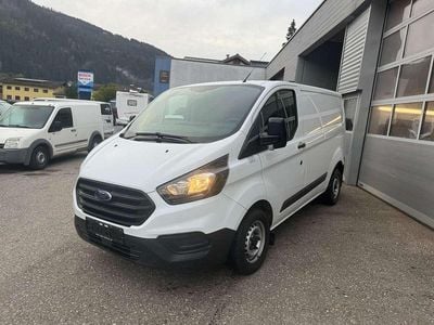 Weiß Gebraucht 2019 Ford Transit Limousine | € 15.990