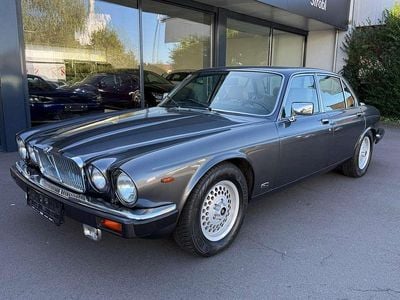 Grau Gebraucht 1990 Jaguar XJ12 Sovereign Limousine | € 15.000