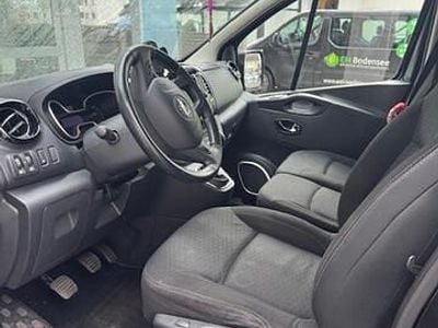 Schwarz Gebraucht 2019 Opel Vivaro Van / Kleinbus | € 30.000